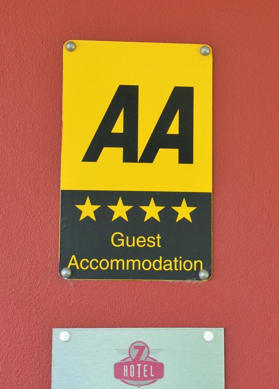 7Hotel Diner Halstead  Eksteriør billede