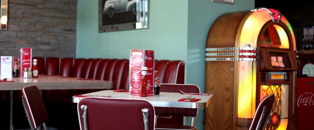 7Hotel Diner Halstead  Eksteriør billede
