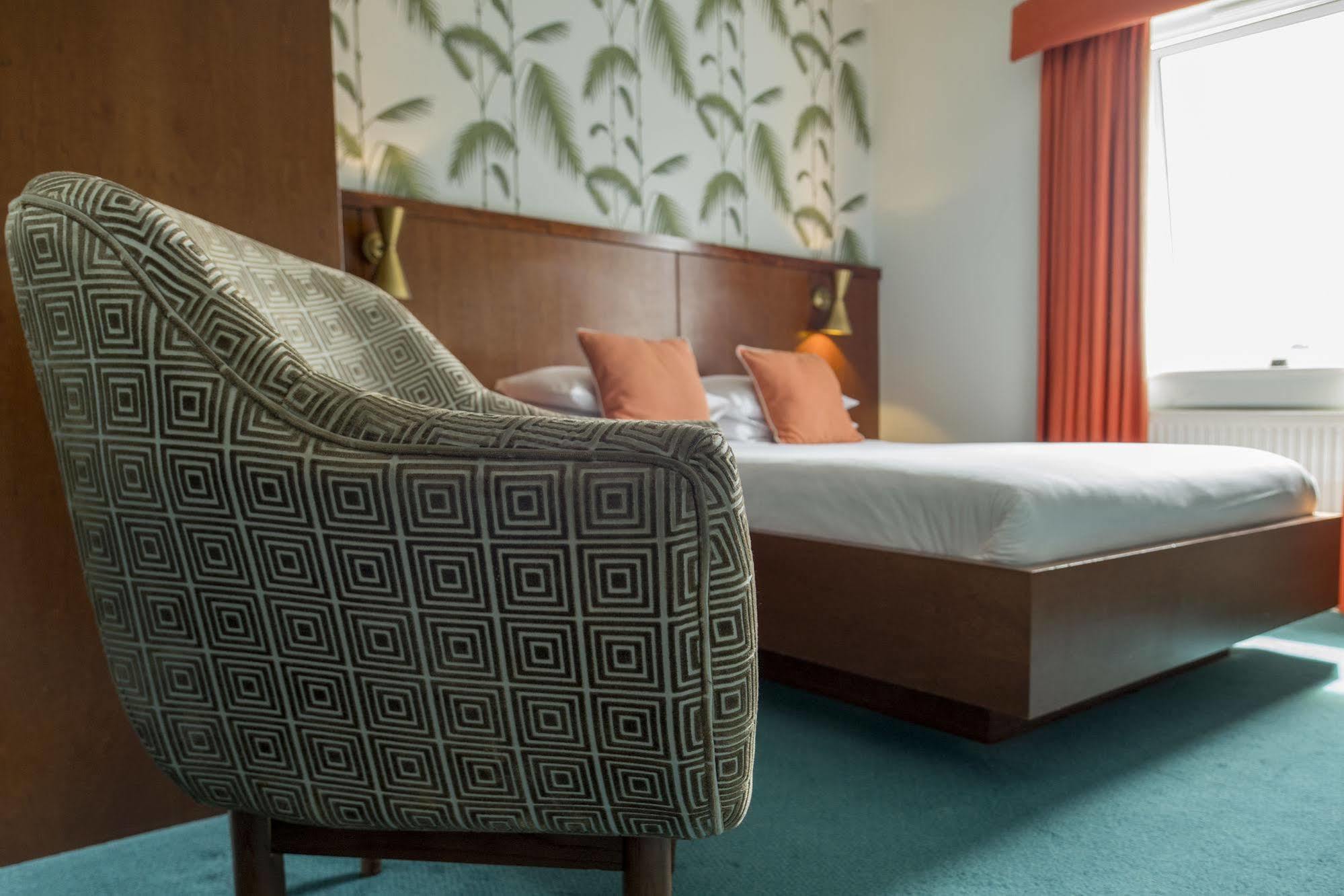 7Hotel Diner Halstead  Eksteriør billede