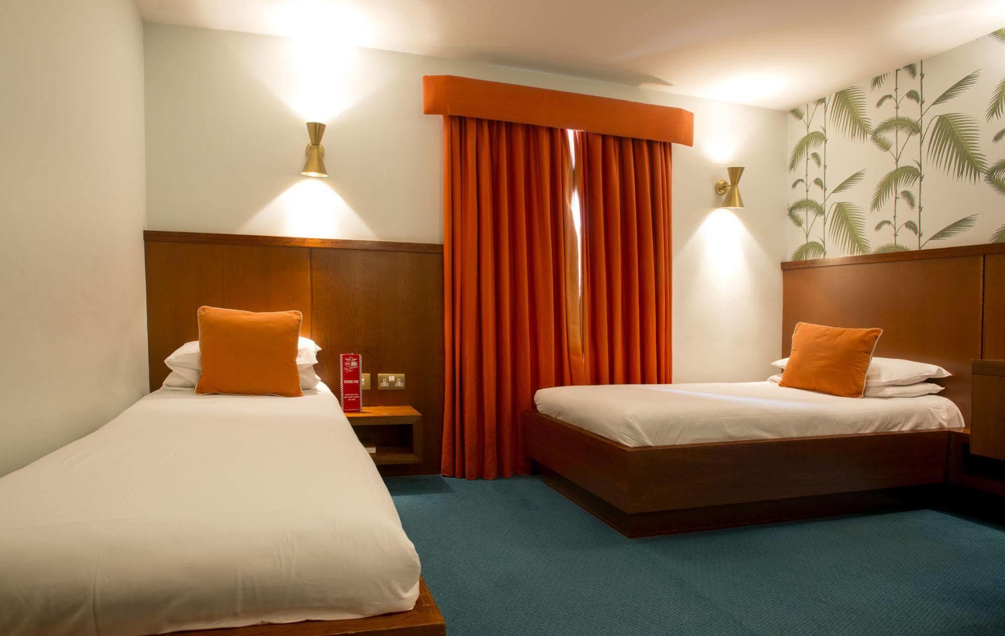 7Hotel Diner Halstead  Eksteriør billede