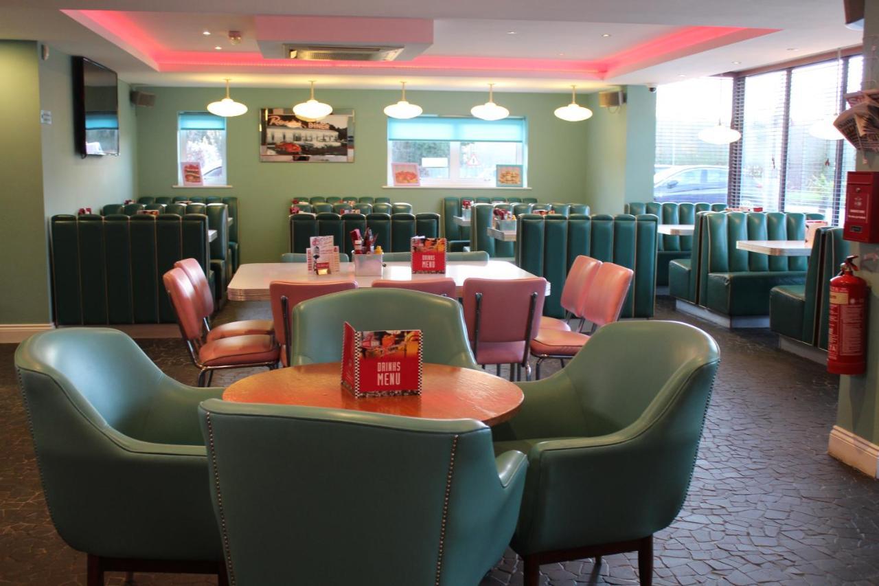 7Hotel Diner Halstead  Eksteriør billede